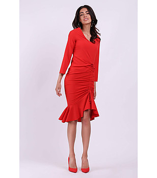 Червена рокля с набори Caren снимка
